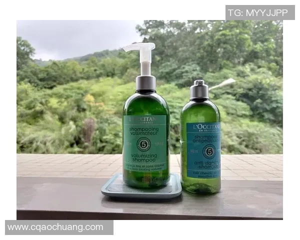 足球瓶子图的创意设计与文化内涵探索之旅